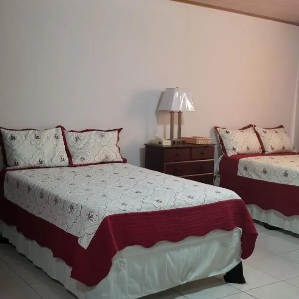 B&D Lodgings, hotel v destinaci Tocumen