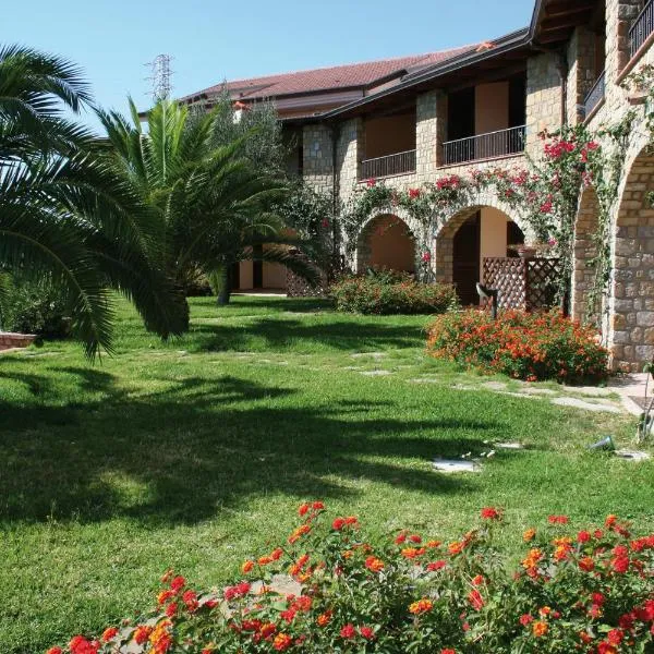 Residence Il Casale: Caprioli'de bir otel
