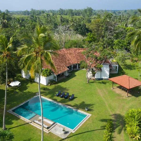 Garden Villa Ronnaduwa, hotel en Akurala