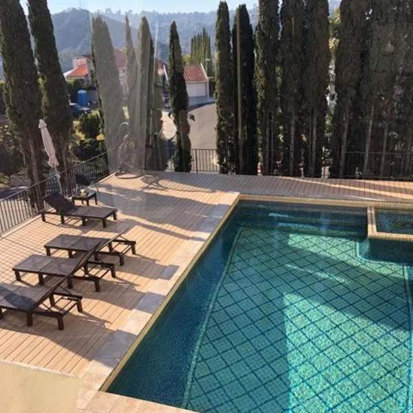 Hollywood Hills private room, hotel v Los Angeles