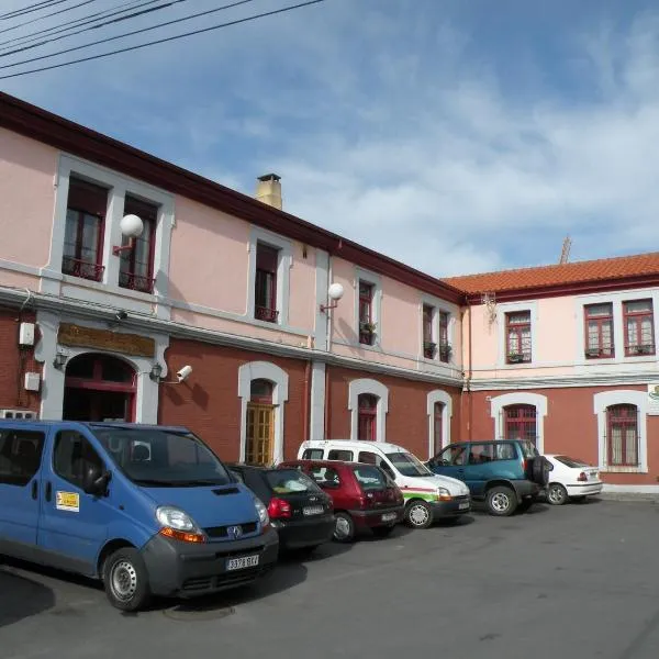 Albergue La Estación, hotel v destinaci Llanes