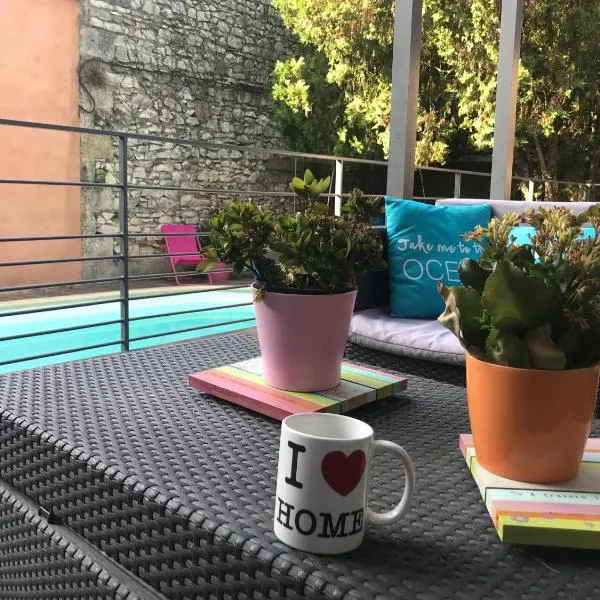 Allegria Nîmes, hotel v destinaci Nîmes