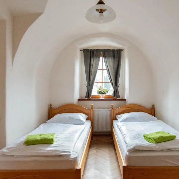 Restaurace a penzion Stará pošta, hotel Bečov nad Teplouban
