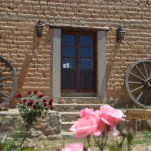 Finca Las Pircas Casa de Adobe, hotel in Famatina