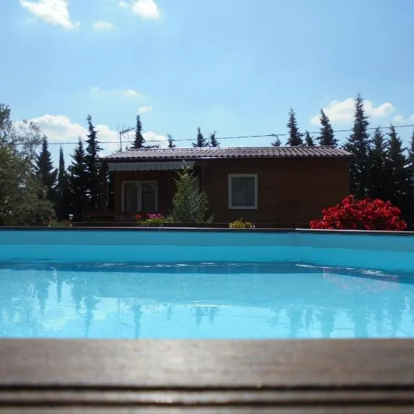 Chalet 4 personnes, hotel em Montolieu