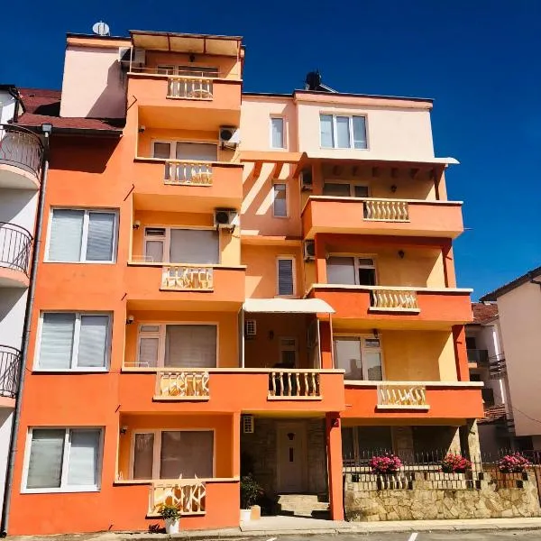 Guest House Rai, hotel in Kiten
