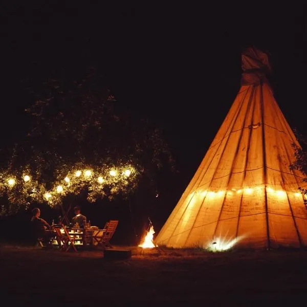 White House on Wye Glamping, hotel v destinaci Hereford