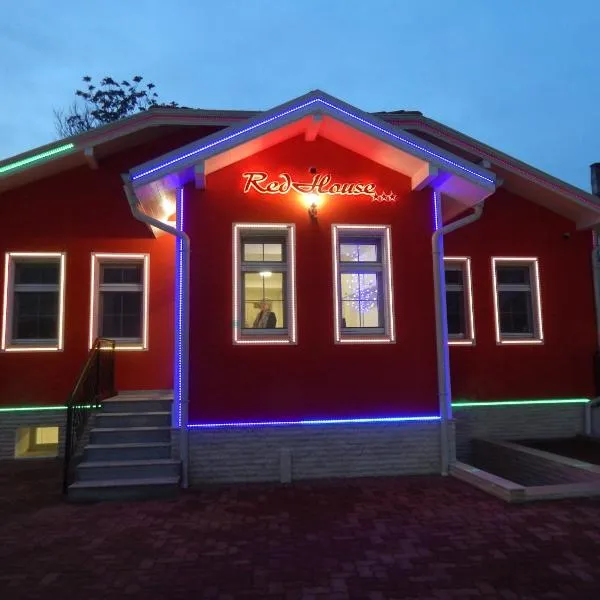 Red House, hotel Kjusztendilben