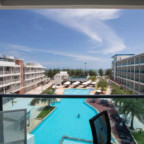 Grand Blue Condominium 504, hotel in Ban Bua Phut