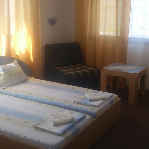 Svetla Guest House, hotel di Primorsko