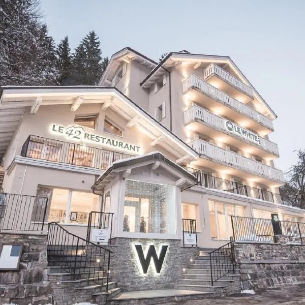 Hôtel Le White - Le 42 Restaurant、シャンペリーのホテル
