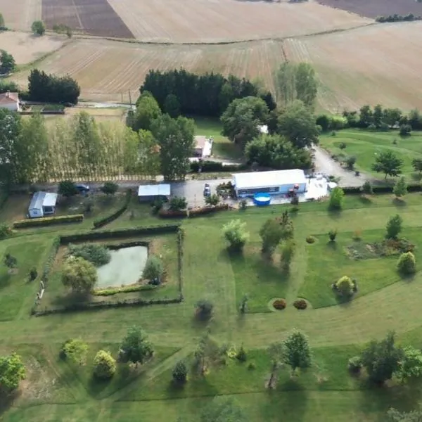 Parc Des Oliviers, hotel di Gaudiès