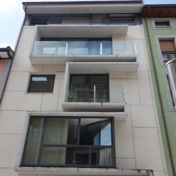 Apartamento Enol, hotel v destinaci Cangas de Onís