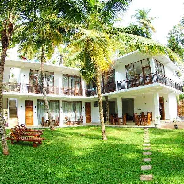 Bay Hiriketiya, hotel in Beliwatta