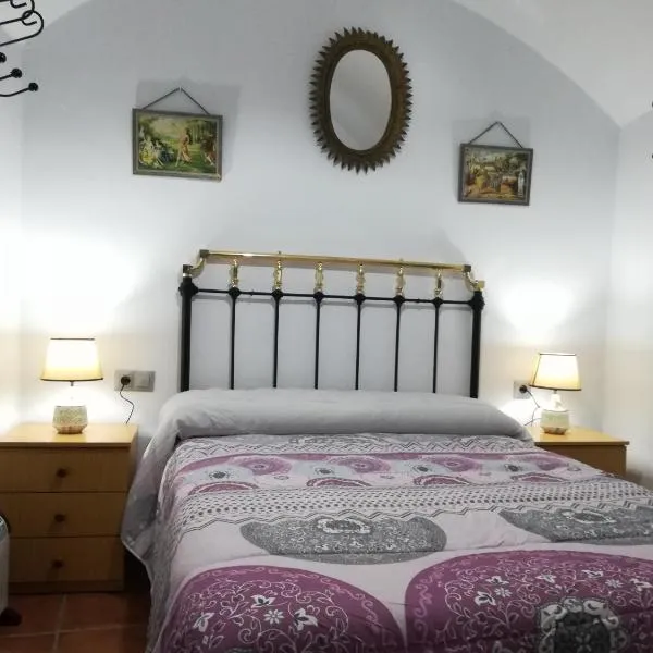 Cueva Tradicional El capricho, hotel Guadixban