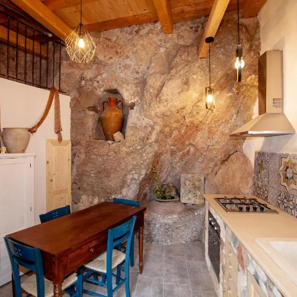 Casa La Rocca, ξενοδοχείο σε Forza dʼAgro
