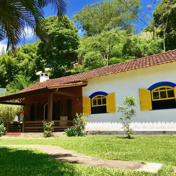 Hostel 040, готель у місті Ітайпава