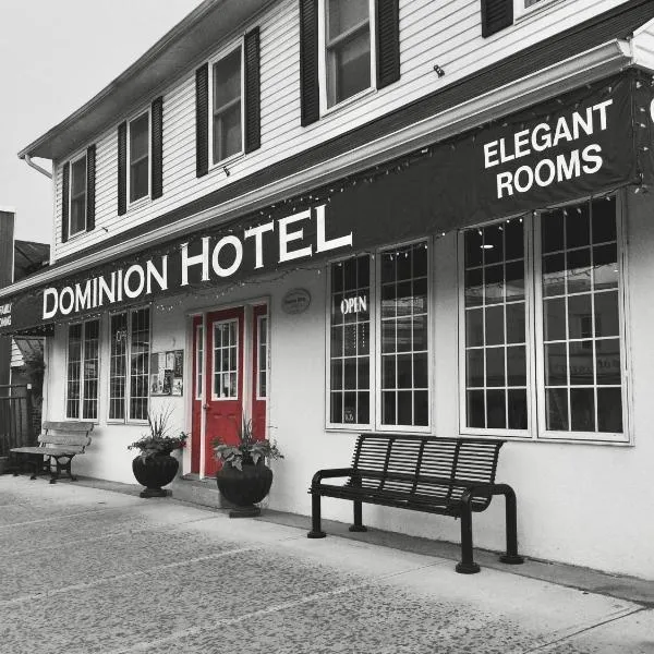 Dominion Hotel, hotel di Haliburton