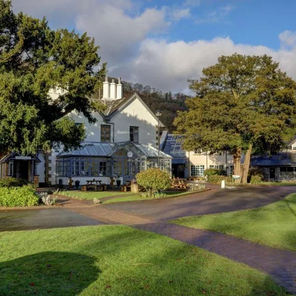 Wild Pheasant Hotel & Spa, hotel in Llandegla