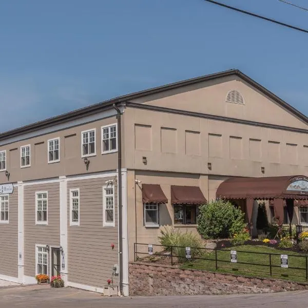 Harbor House Inn, hotel i Sackets Harbor