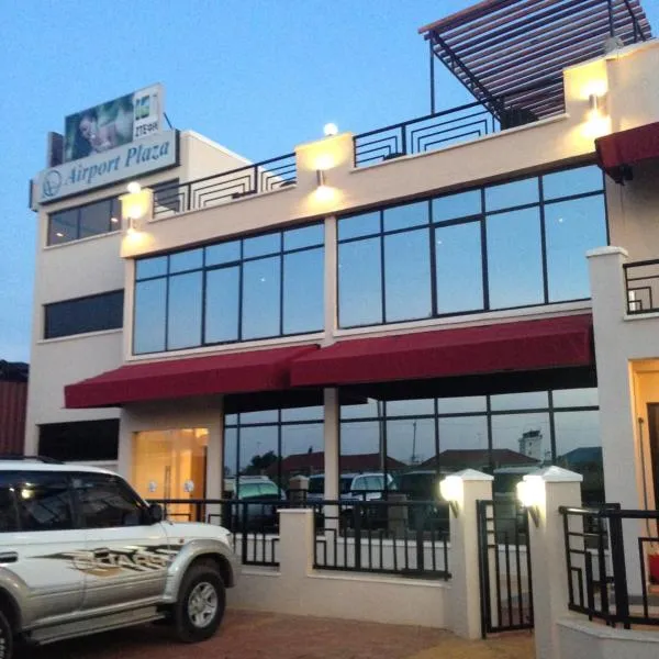 Airport Plaza Hotel, hotel v Jube
