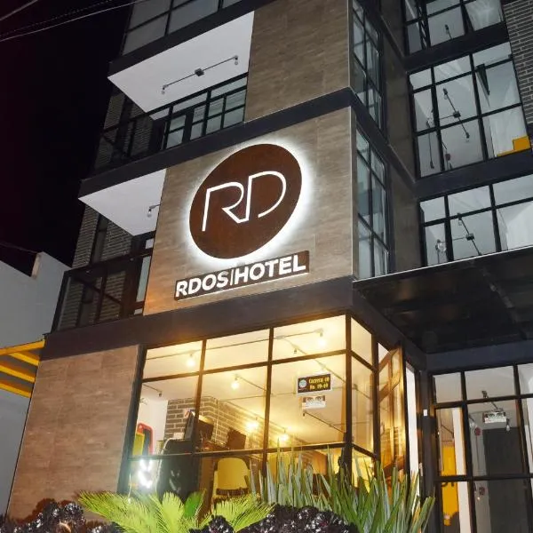 Hotel RDOS، فندق في باستو