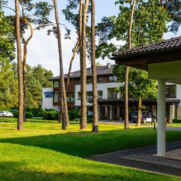 Columna Medica, hotel en Dobroń