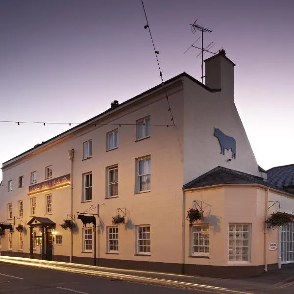 The Bull and Townhouse, Beaumaris- The Inn Collection Group、ビューマリスのホテル