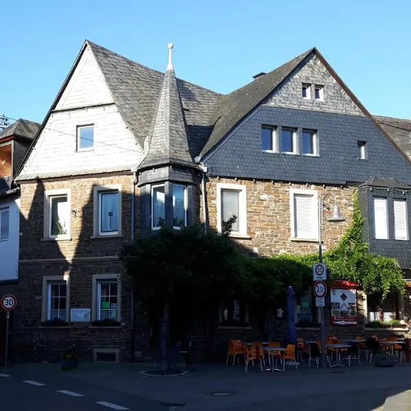 Haus Born, hotel v destinaci Treis-Karden