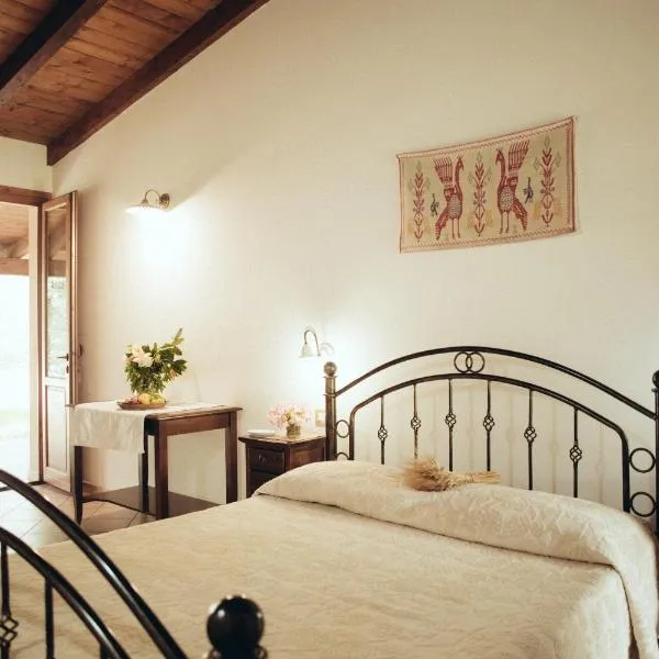 Su Leunaxiu, hotel v destinaci Solèminis