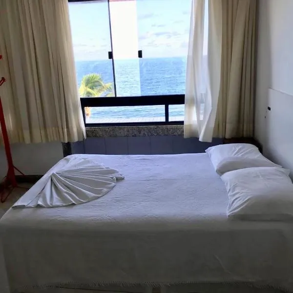 Flat Vista Mar Frente ou Lateral na Barra em Salvador, hotel in Salvador