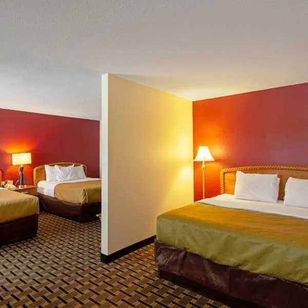 Econo Lodge Inn & Suites, hotell i Wisconsin Dells