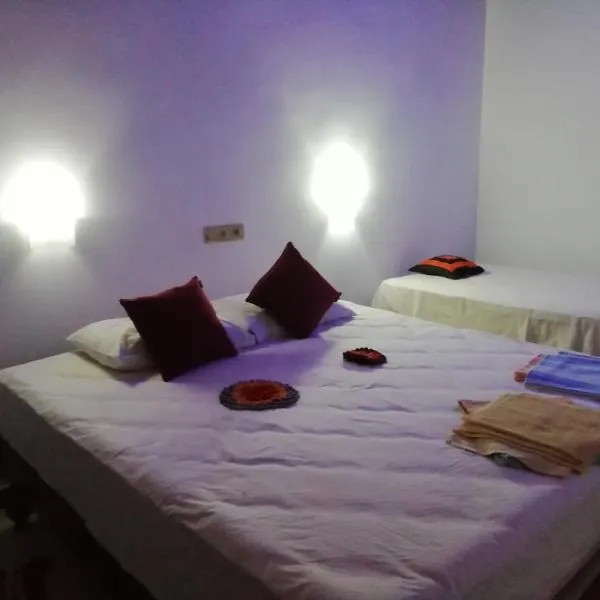 Lak Nilla Guest House, hotel v destinaci Giritale