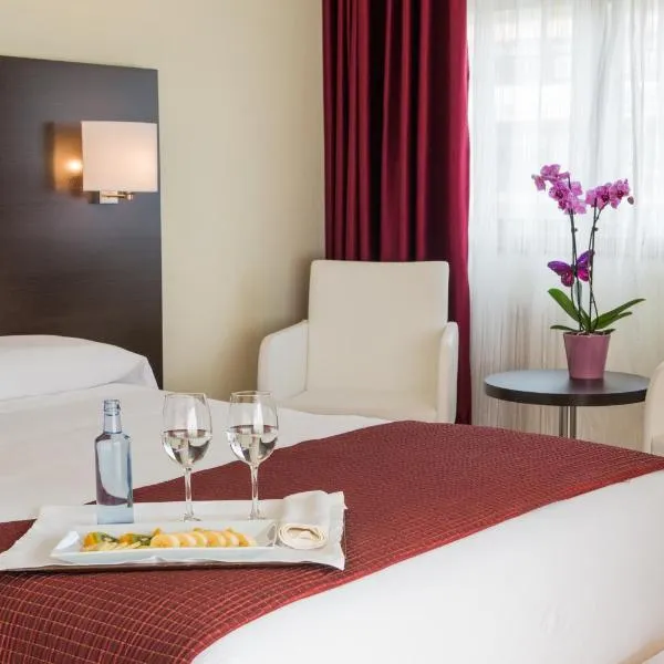 Hotel Santiago Apóstol: Santiago de Compostela şehrinde bir otel