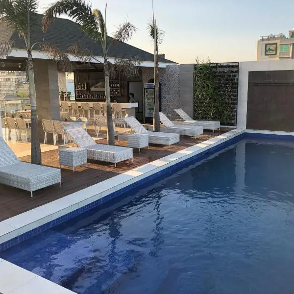 Apollonia Royale Hotel, hotel v destinaci Angeles