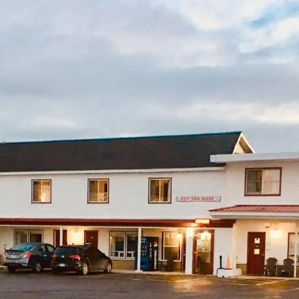 North Country American Inn, hotel em Kalkaska