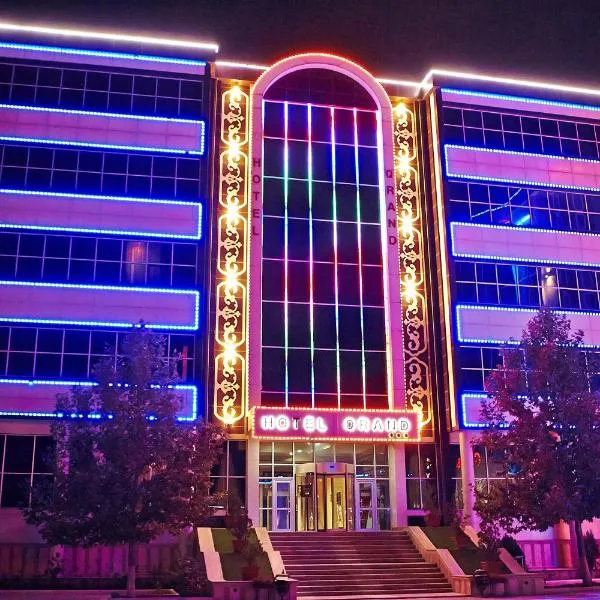 Grand Nakhchivan Hotel, hotel v destinaci Nachičevan