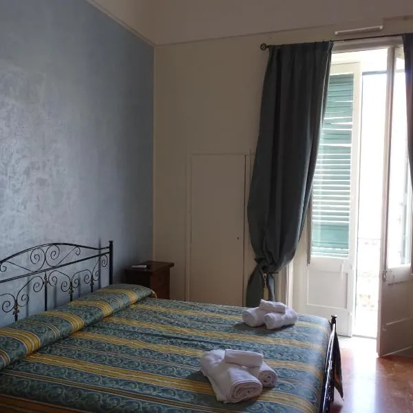 b&b new antico palazzo, хотел в Парабита