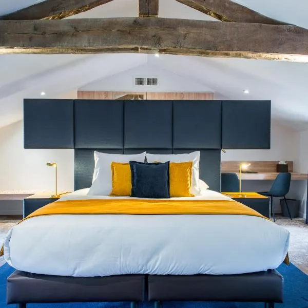 Logis Hôtel Le Tilia, hotel v destinaci Joux