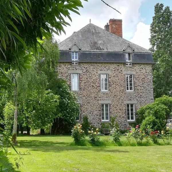 Le Presbytère de Saint Malon، فندق في Saint-Malon-sur-Mel