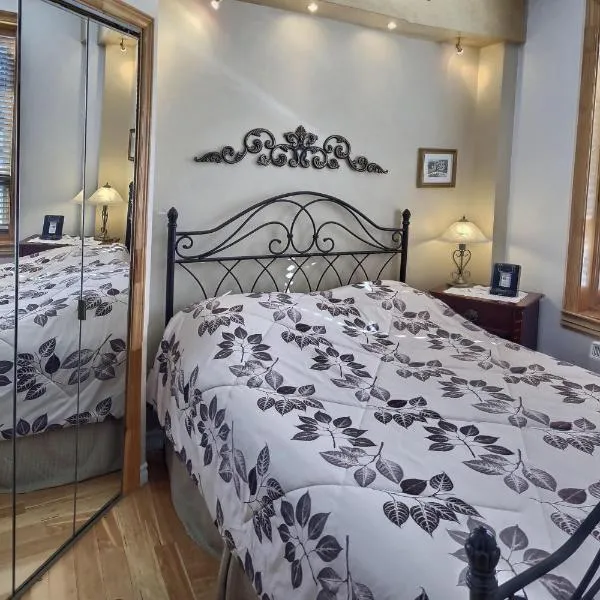Gite Le Sieur de Joliette, hotel in Montréal