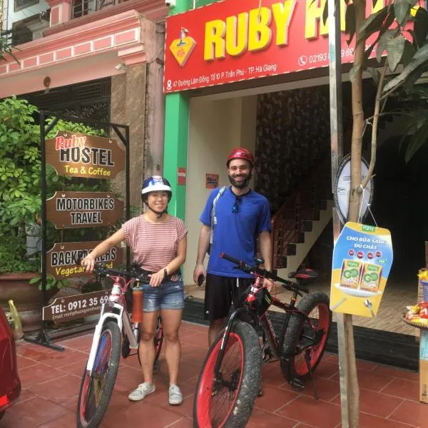 Ruby Hostel, hotel em Bản Man