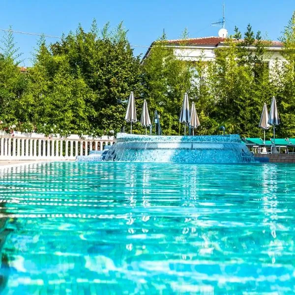 Hotel Smeraldo, hotell i Lazise