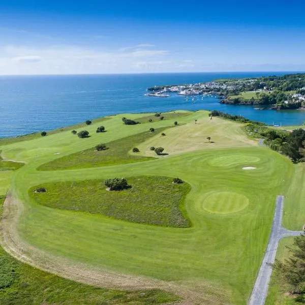 Dunmore East Holiday and Golf Resort Apartments, hotel in Dunmore East