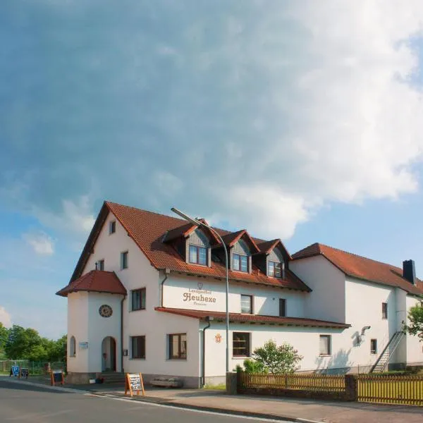 Pension Heuhexe, hotel v destinaci Fladungen