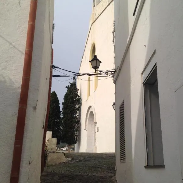 카다케스에 위치한 호텔 Vehí