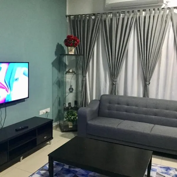 Homestay DTepian Bayu Bandar Seri Impian Kluang, hotel v mestu Simpang Renggam