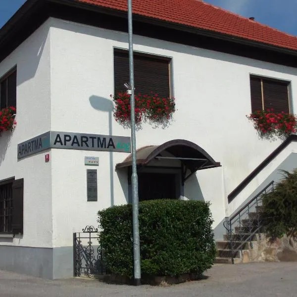 POČITNIŠKA HIŠA KOG, hotel in Gibina