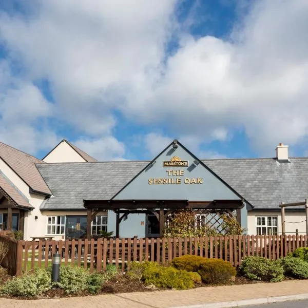 Sessile Oak, Llanelli by Marston's Inns, hotel in Hendy