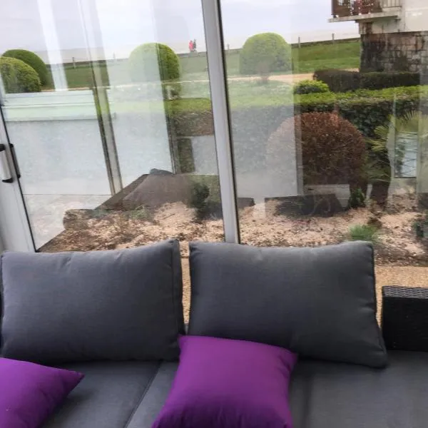 Maison contemporaine proche plage、ダムガンのホテル